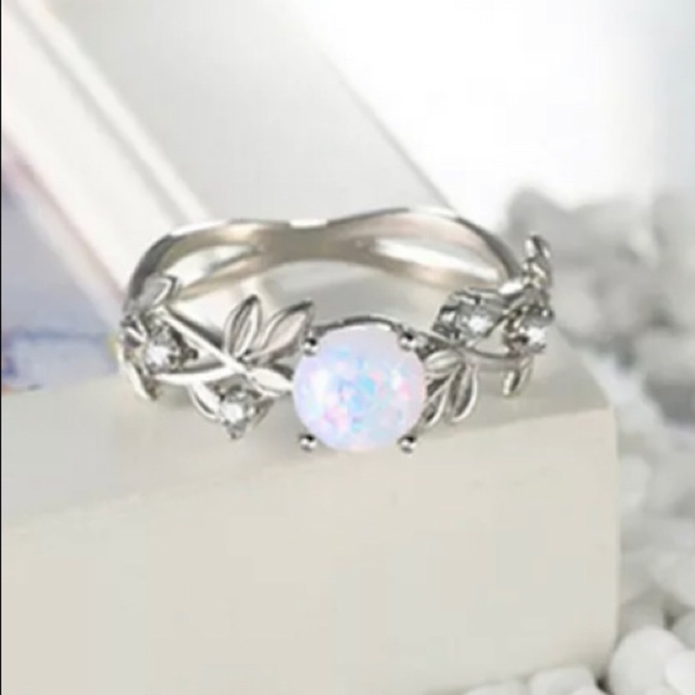 BRAND NEW .925 SILVER WHITE OPAL LEAF RING - - Picture 4 of 8